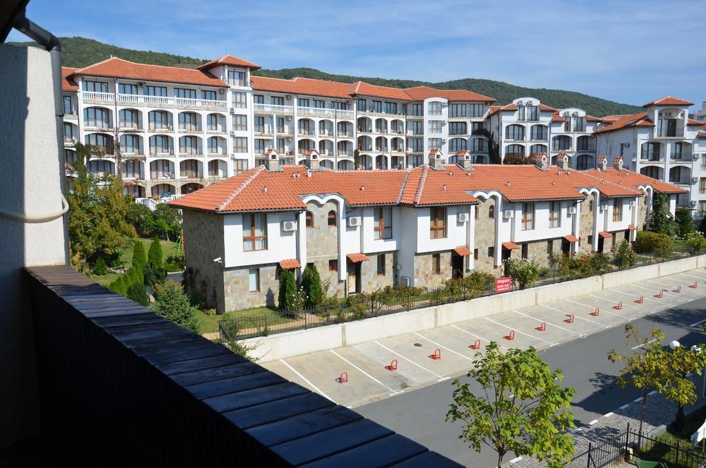 Apartments In Complex Chateau Nessebar Sveti Vlas Luaran gambar