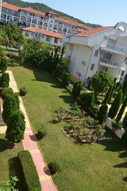 Apartments In Complex Chateau Nessebar Sveti Vlas Luaran gambar