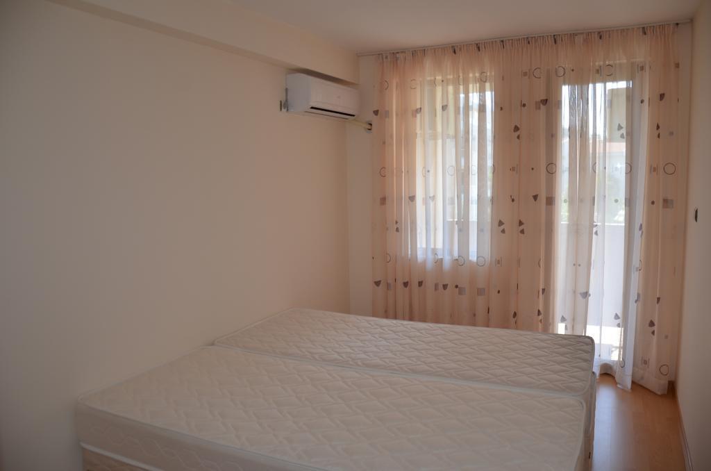 Apartments In Complex Chateau Nessebar Sveti Vlas Luaran gambar